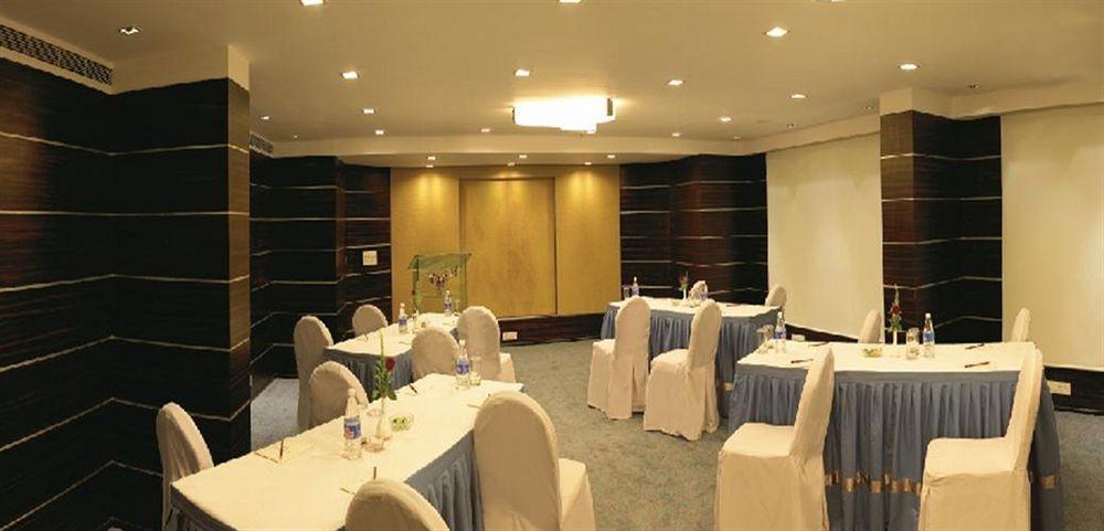 Royal Orchid Central Bangalore, Mg Road Екстер'єр фото