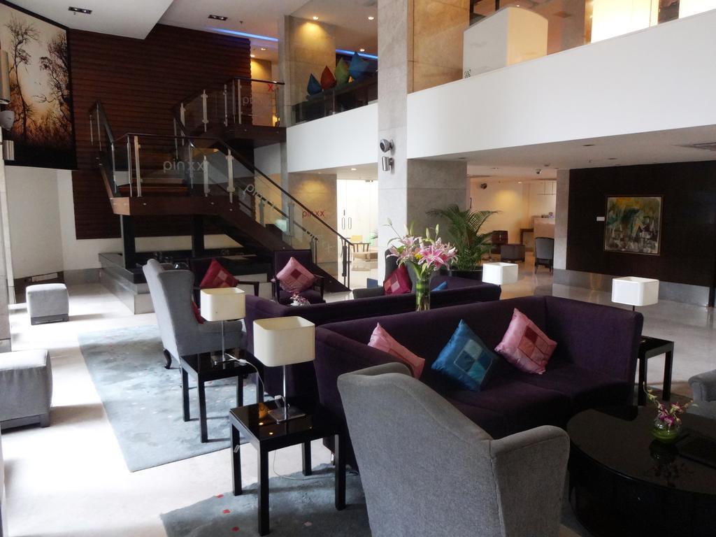Royal Orchid Central Bangalore, Mg Road Екстер'єр фото