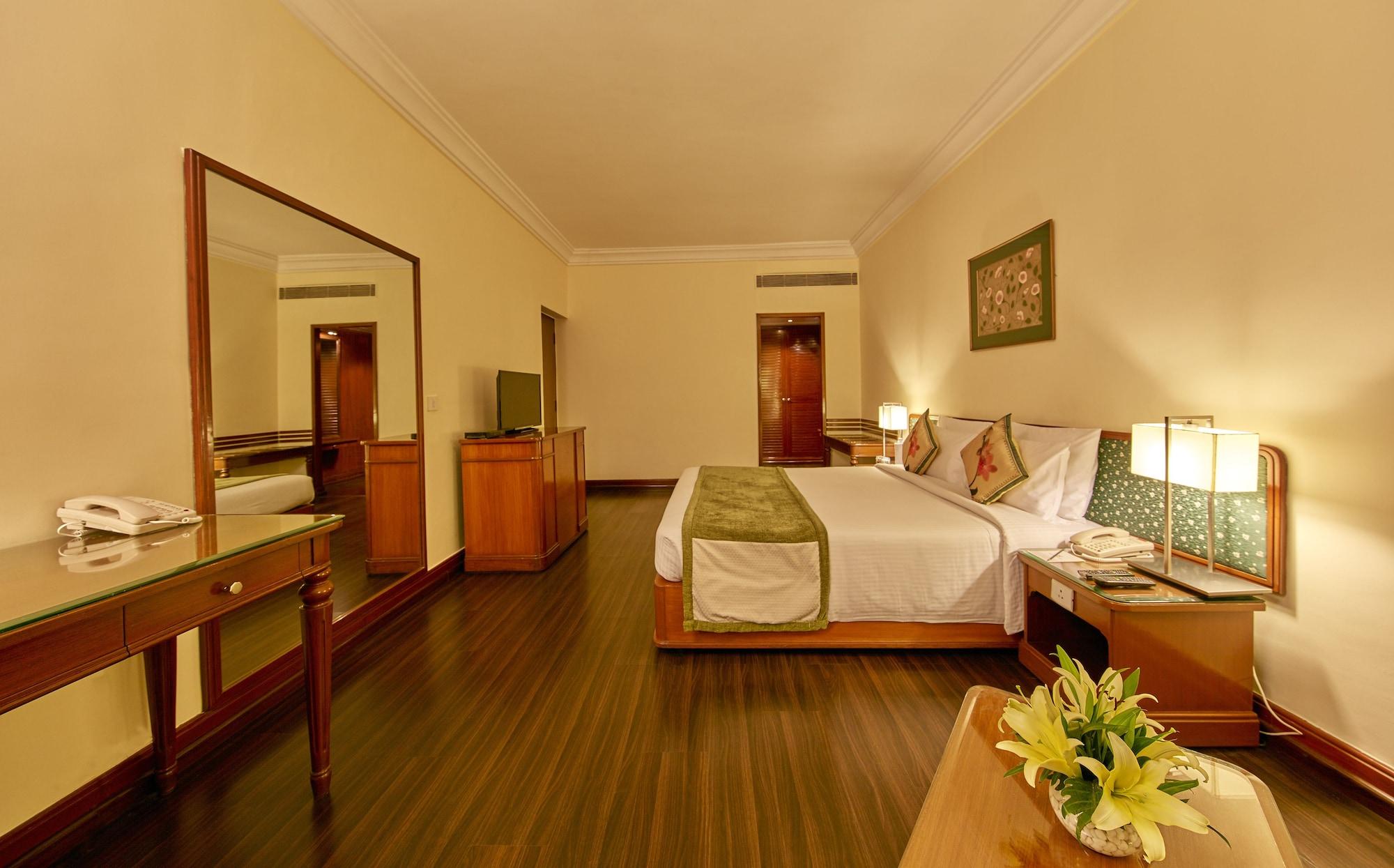Royal Orchid Central Bangalore, Mg Road Екстер'єр фото