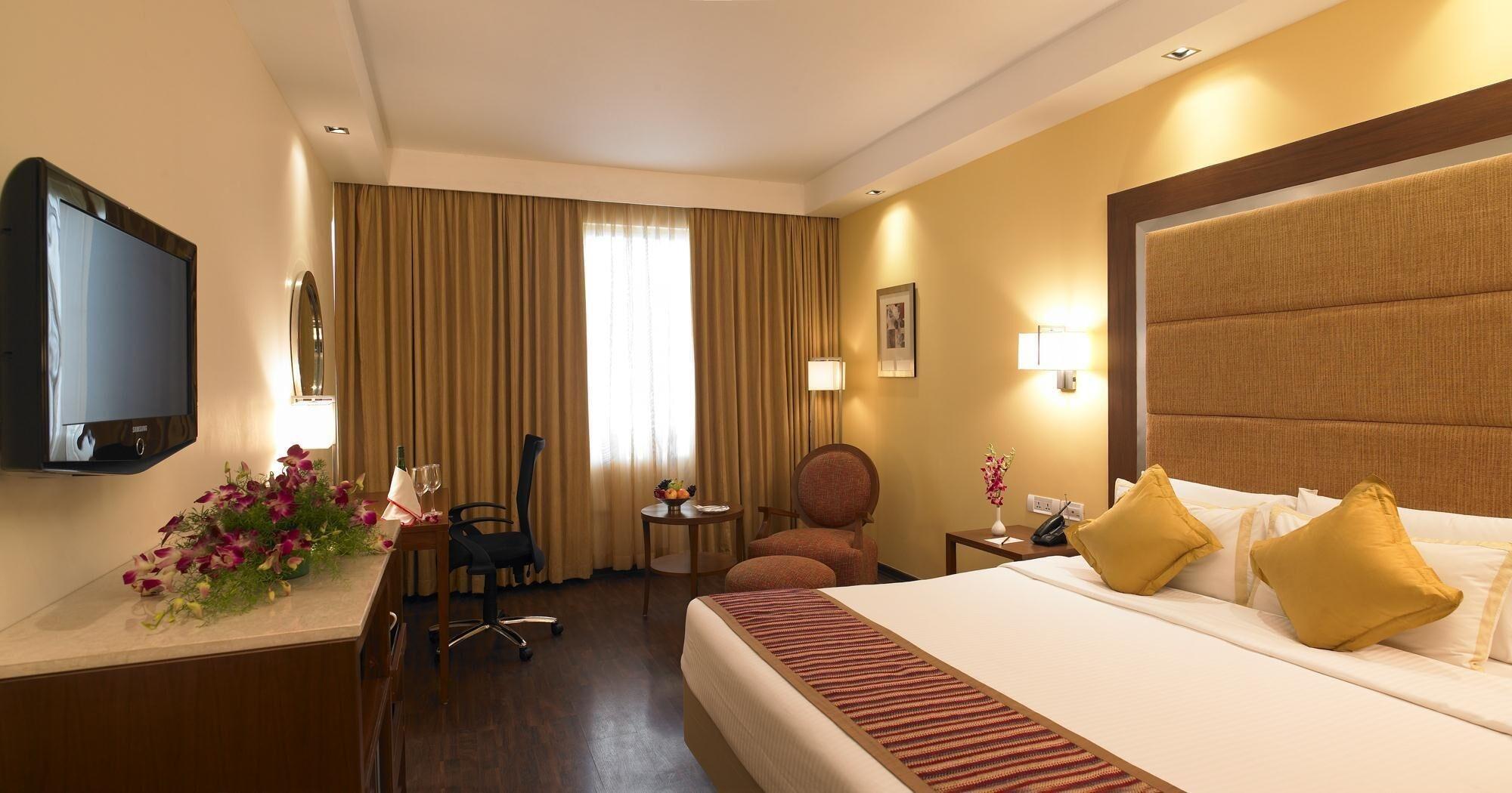 Royal Orchid Central Bangalore, Mg Road Екстер'єр фото
