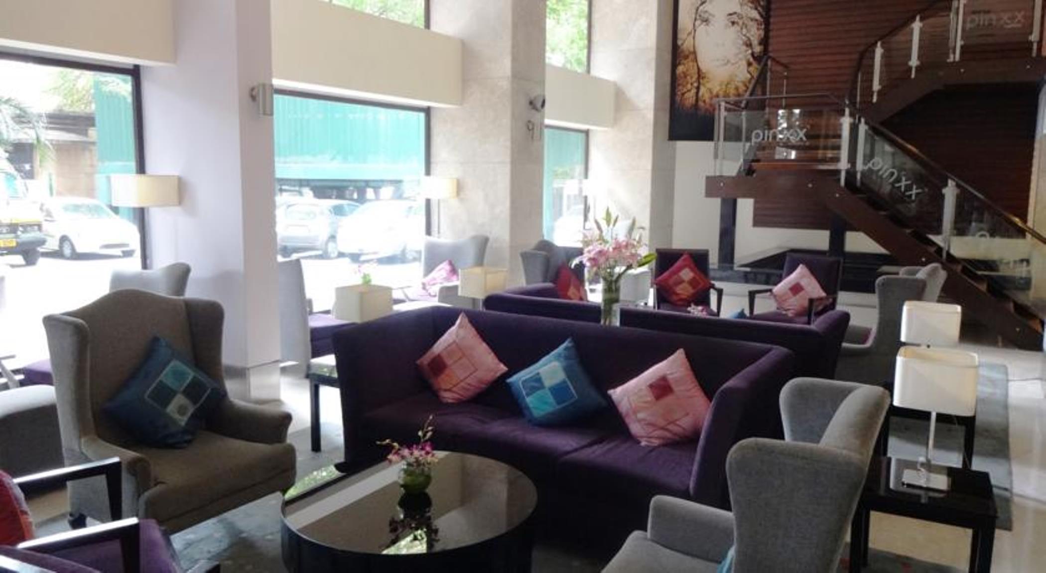 Royal Orchid Central Bangalore, Mg Road Екстер'єр фото