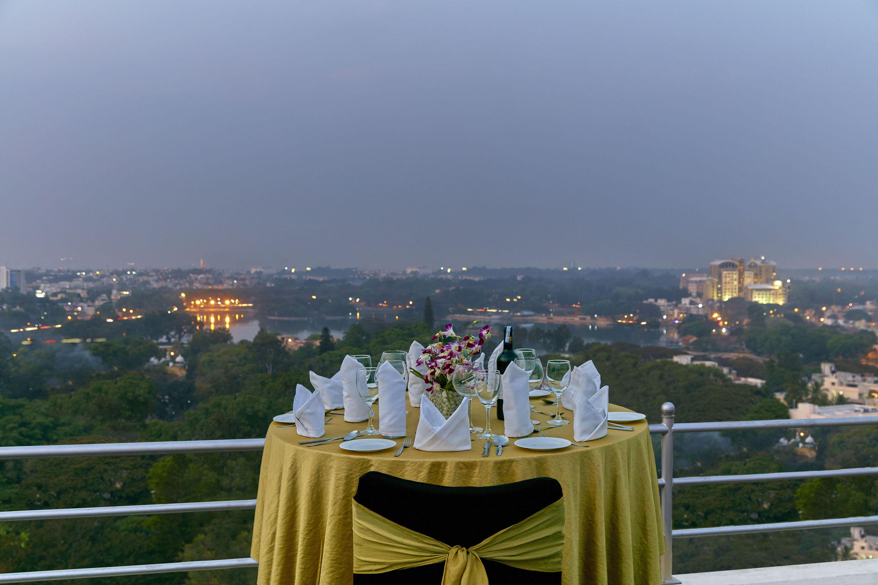 Royal Orchid Central Bangalore, Mg Road Екстер'єр фото