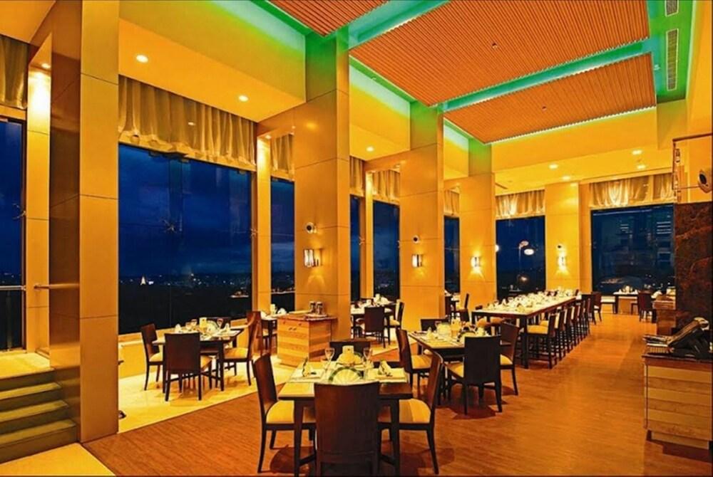 Royal Orchid Central Bangalore, Mg Road Екстер'єр фото