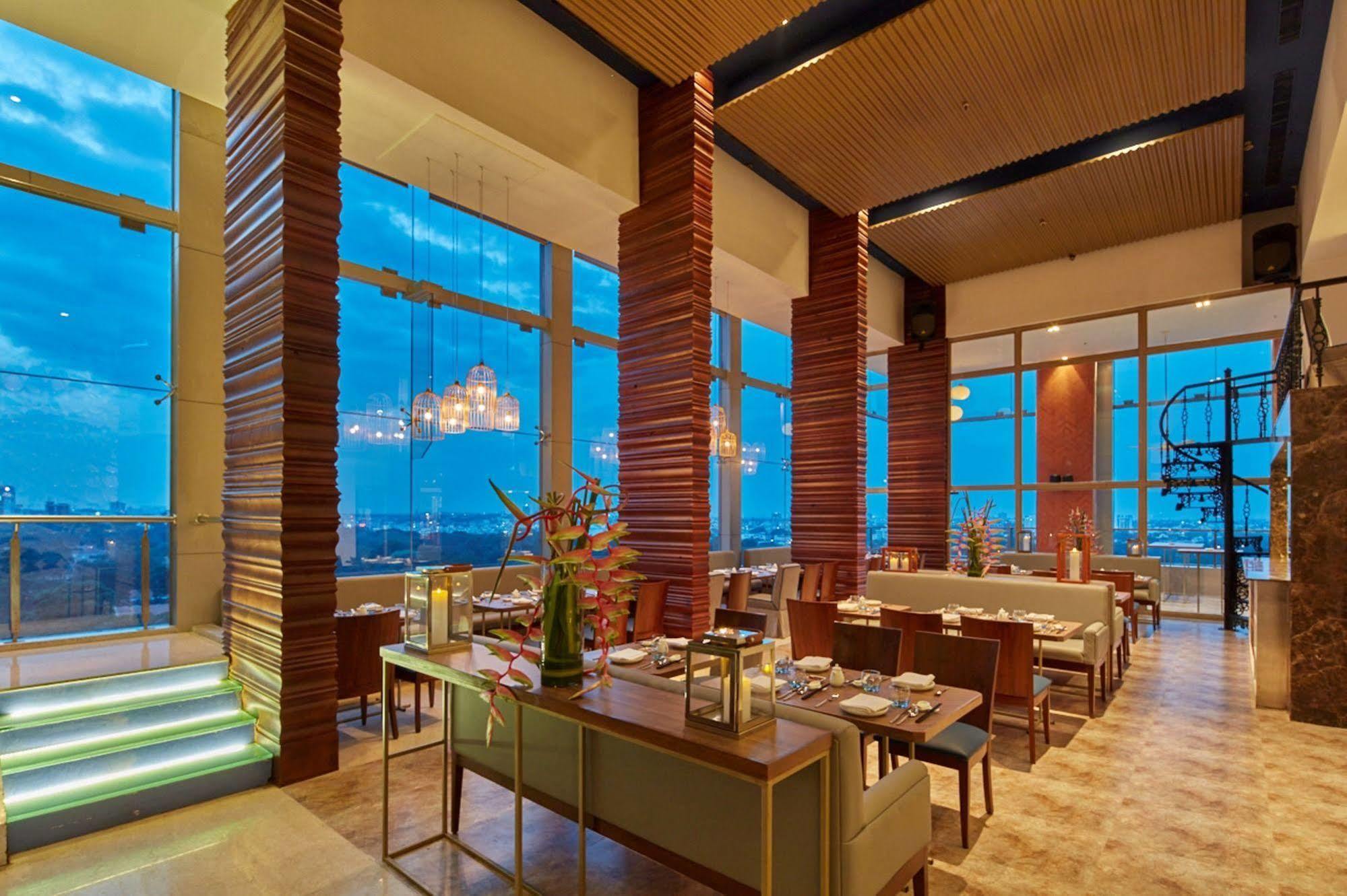 Royal Orchid Central Bangalore, Mg Road Екстер'єр фото