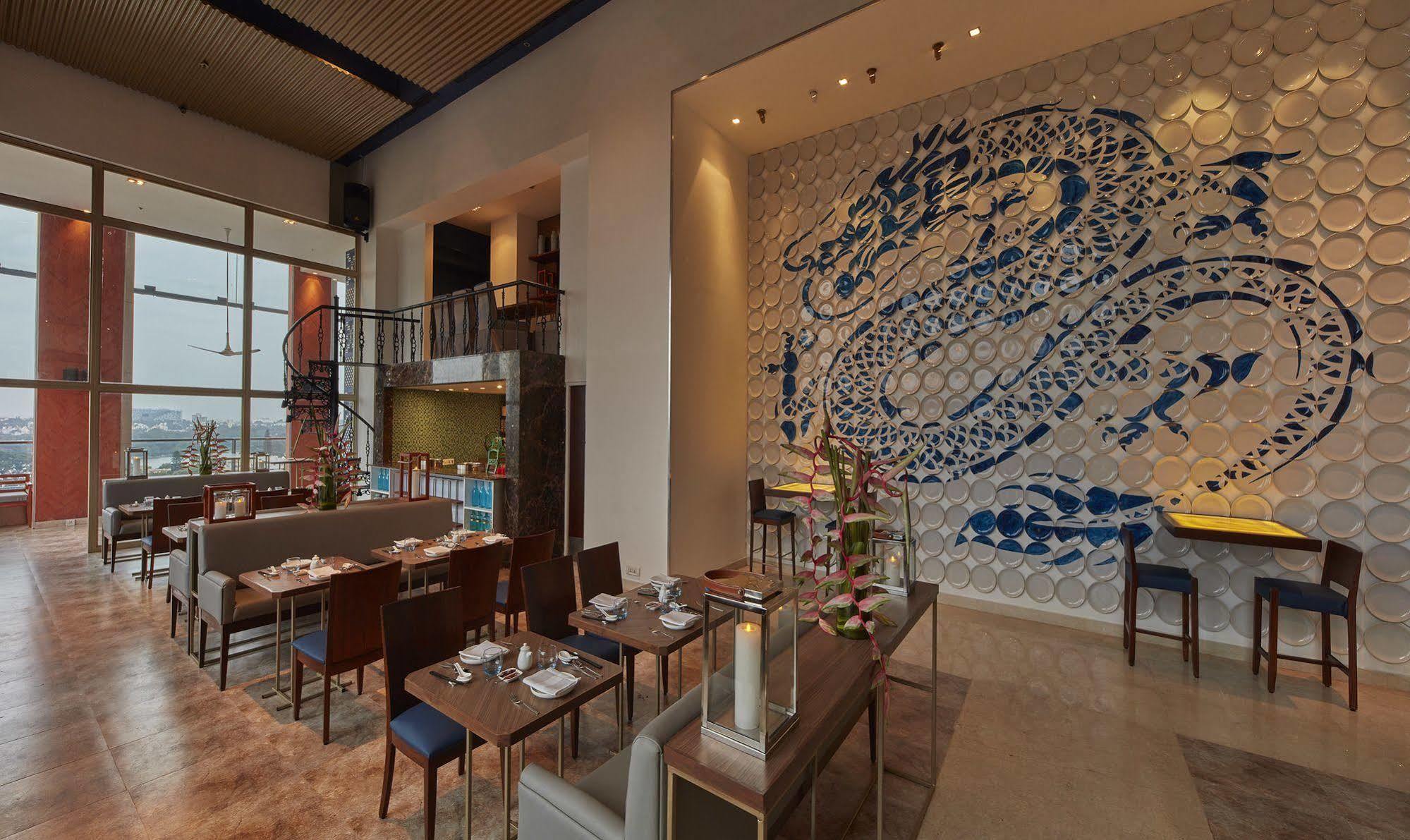 Royal Orchid Central Bangalore, Mg Road Екстер'єр фото